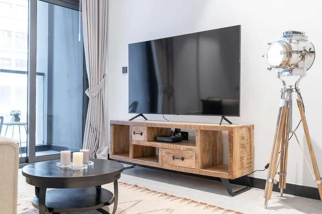 Ranch Living 1 Bedroom Apartment In Business Bay By Suiteable Dubai
