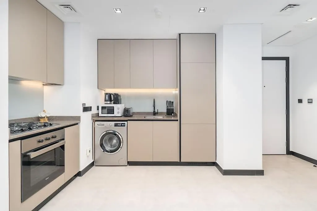 Ranch Living 1 Bedroom Apartment In Business Bay By Suiteable Dubai