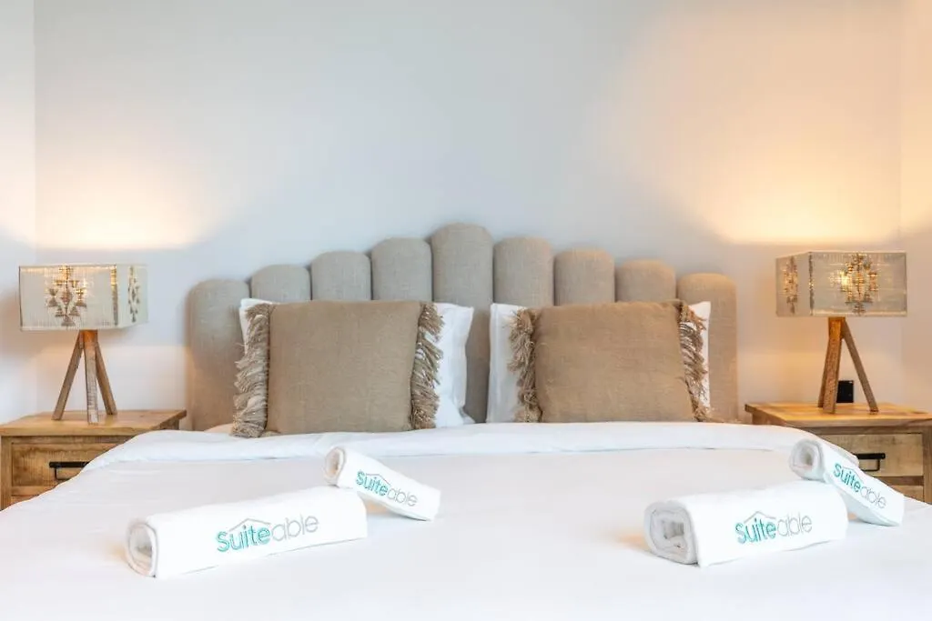 Ranch Living 1 Bedroom Apartment In Business Bay By Suiteable Dubai