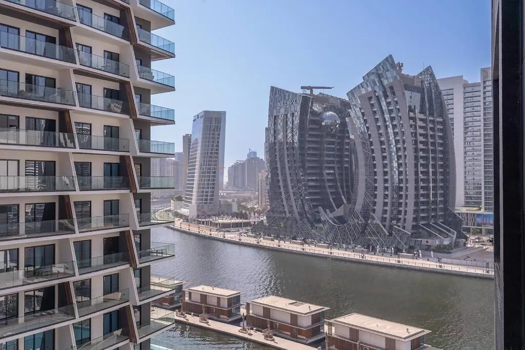 Ranch Living 1 Bedroom Apartment In Business Bay By Suiteable Dubai United Arab Emirates