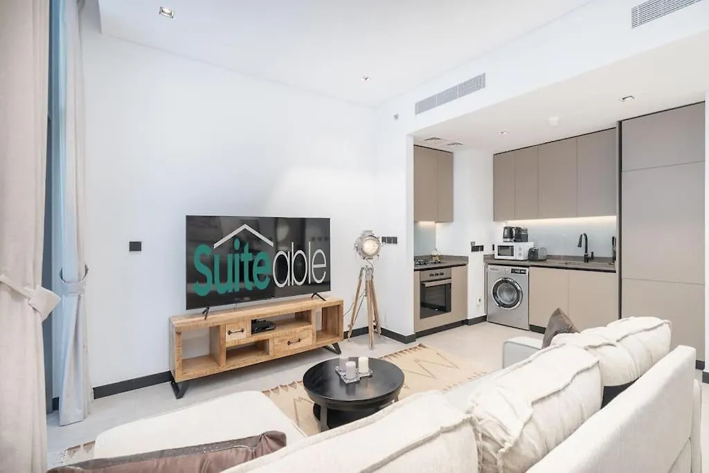 Ranch Living 1 Bedroom Apartment In Business Bay By Suiteable Dubai