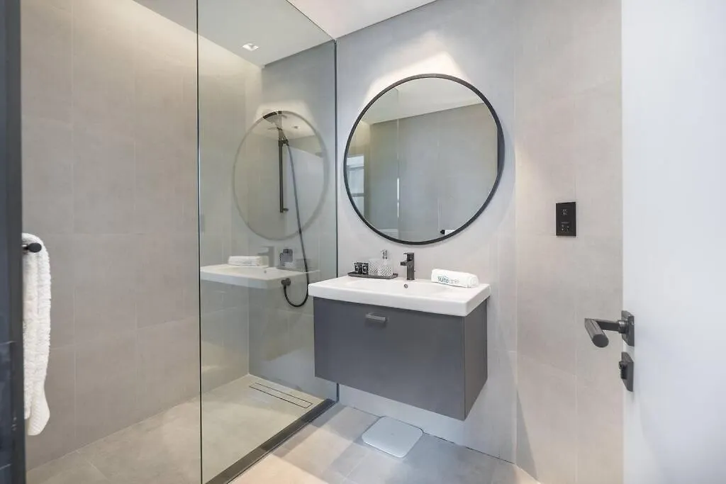 Ranch Living 1 Bedroom Apartment In Business Bay By Suiteable Dubai